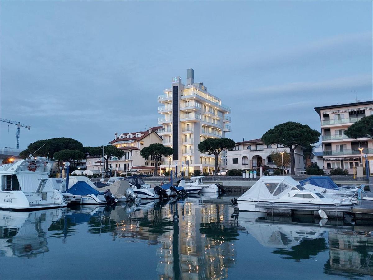 Hotel Mare Lignano Sabbiadoro Exterior photo